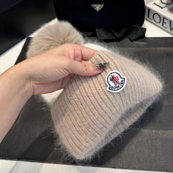 Beige & White – Rabbit Hair Blend Two-Tone Knit Beanie with Fur Pom - Picture 5 of 6